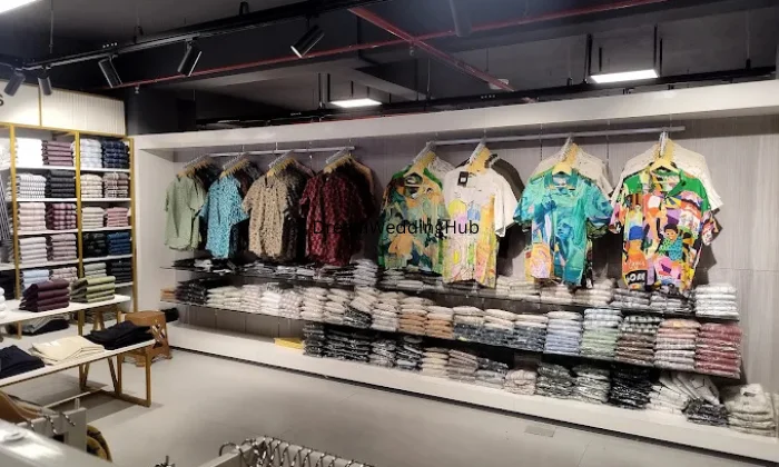 Almarah by Pulimoottil Silks